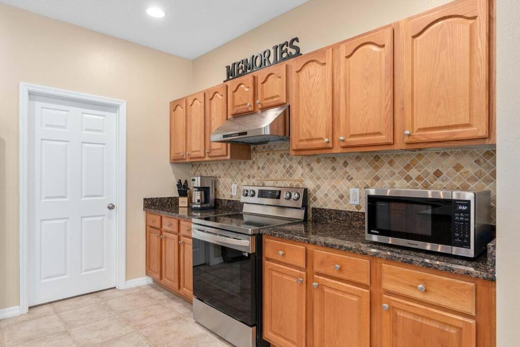 Lakeview W/8 Bedroom 5 Kingsuite 3 Miles To Disney Kissimmee Exterior photo